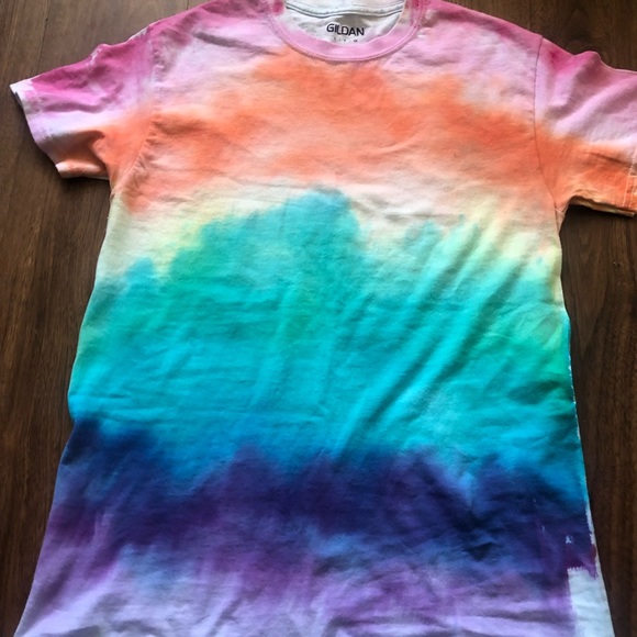 💖5/$25 Rainbow tie dye T-shirt. Adult small - Picture 3 of 4
